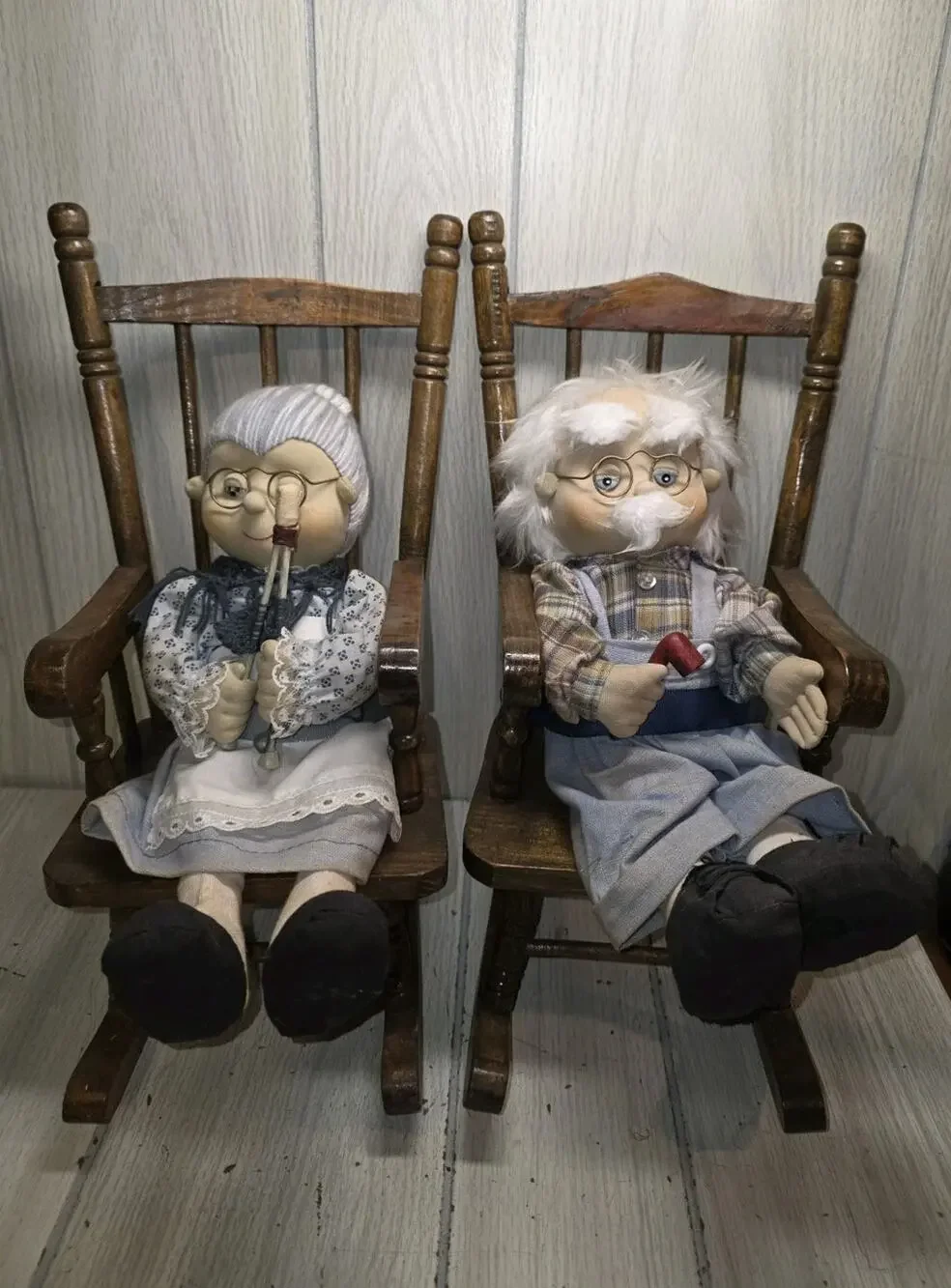 Vintage German Oma And Opa Grandma Grandpa Handmade Dolls In Rocking Chairs Read